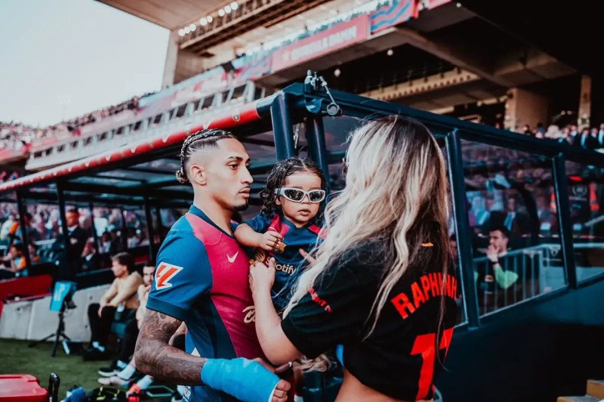 Raphinha y su familia - instagram @taia_belloli