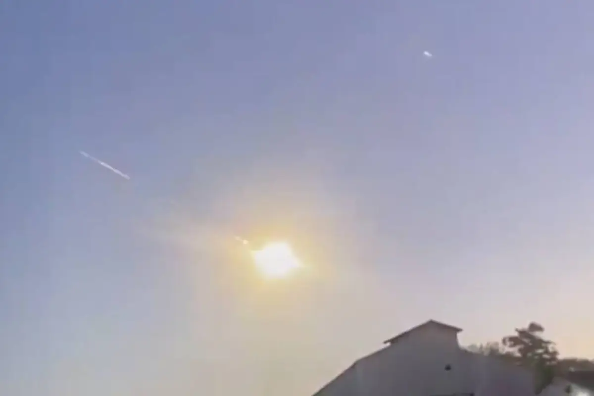 Espectacular bola de fuego sorprende a habitantes de La Pampa., Captura de pantalla video X.