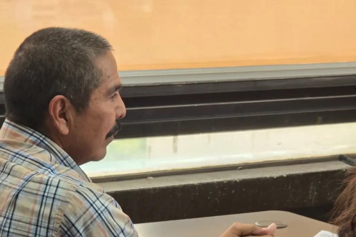 Darío Morales García, implicado en el crimen contra monseñor Juan José Gerardi, durante la audiencia donde fue enviado a juicio el 16 de septiembre de 2025., Ángel Oliva/EU