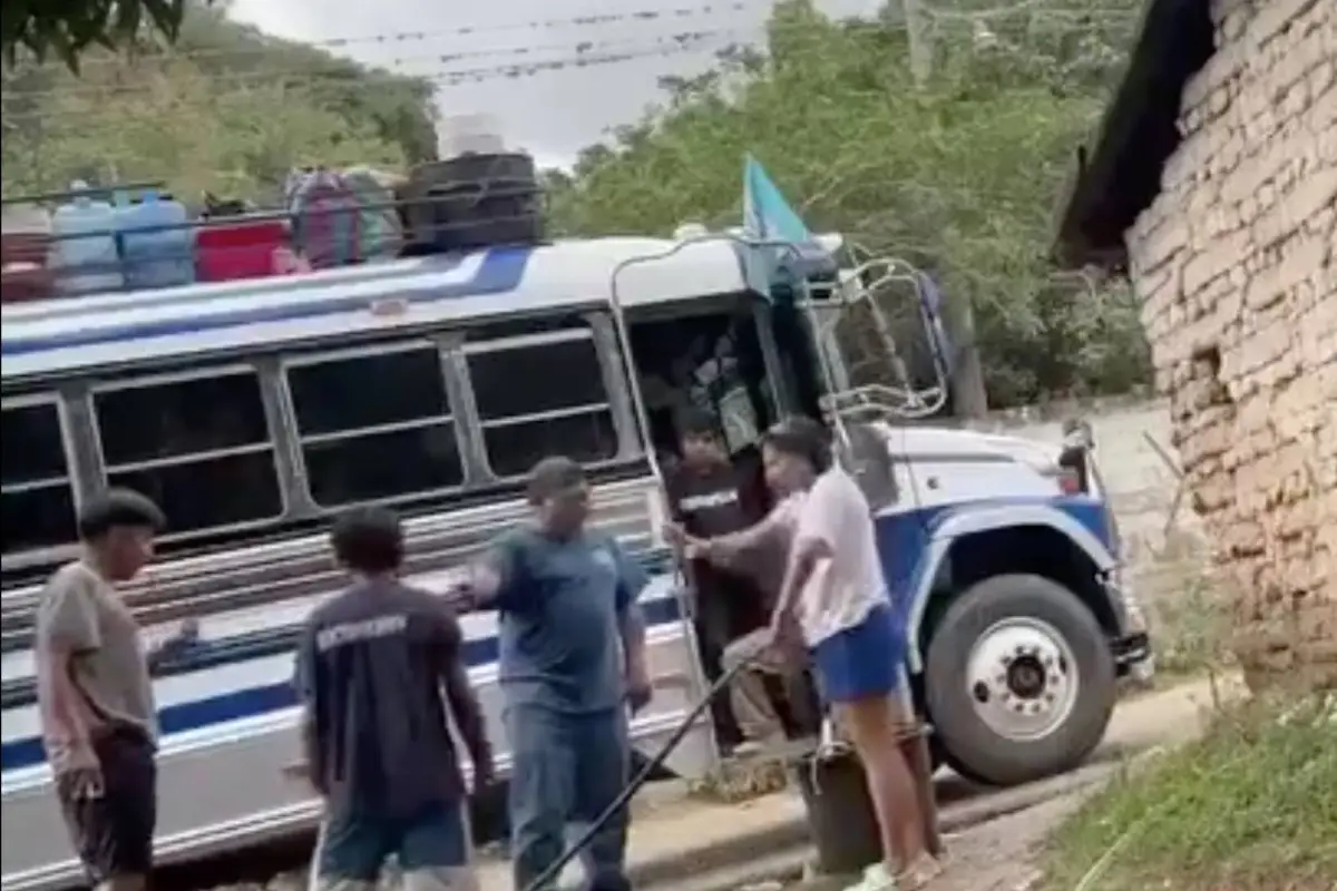 Fiesta cívica empañada por violencia., Captura de pantalla video X.