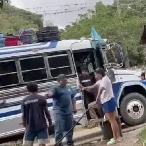 Fiesta cívica empañada por violencia. ,Captura de pantalla video X.