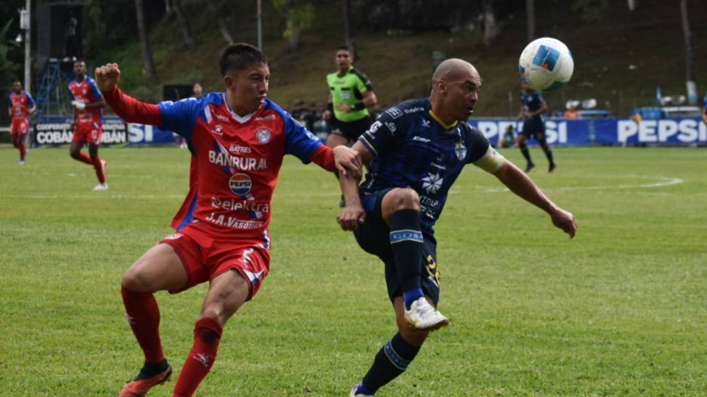 Apertura 2025: Cobán Imperial vs. Xelajú  | Carlos Cu Col 