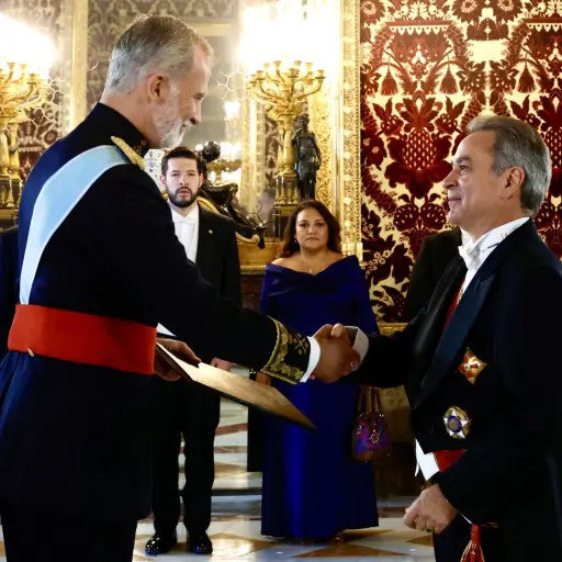 El Rey Felipe VI recibió las Cartas de Jorge Skinner-Klée Arenales, Embajador de Guatemala. ,Foto Casa Real