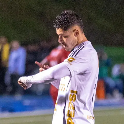 Darwin Lom da triunfo a Comunicaciones sobre Malacateco 