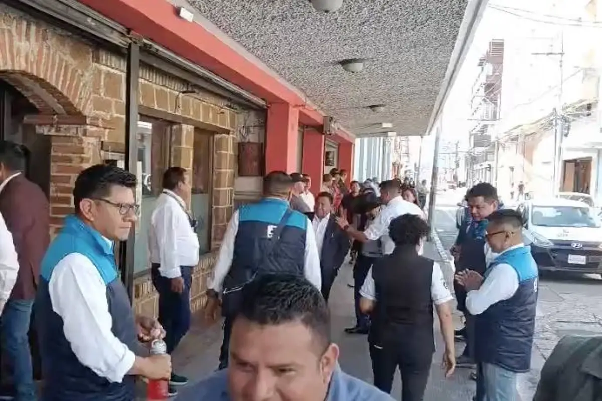 En este sector se lleva a cabo la reunión de alcaldes para abordar el tema del decreto 7-2025., Dayana Rashón/EU