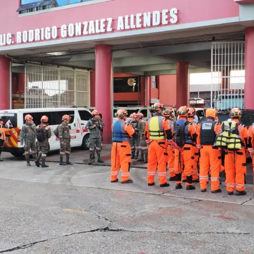 Los rescatistas se reunieron para profundizar en la búsqueda. ,Bomberos Voluntarios.