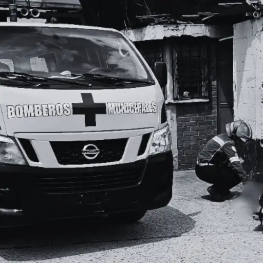 El incidente armado cobró la vida de un hombre en la colonia Landívar, zona 7. ,Bomberos Municipales. 