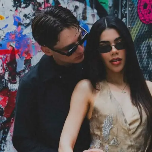 Kenia Os y Peso Pluma ,Instagram