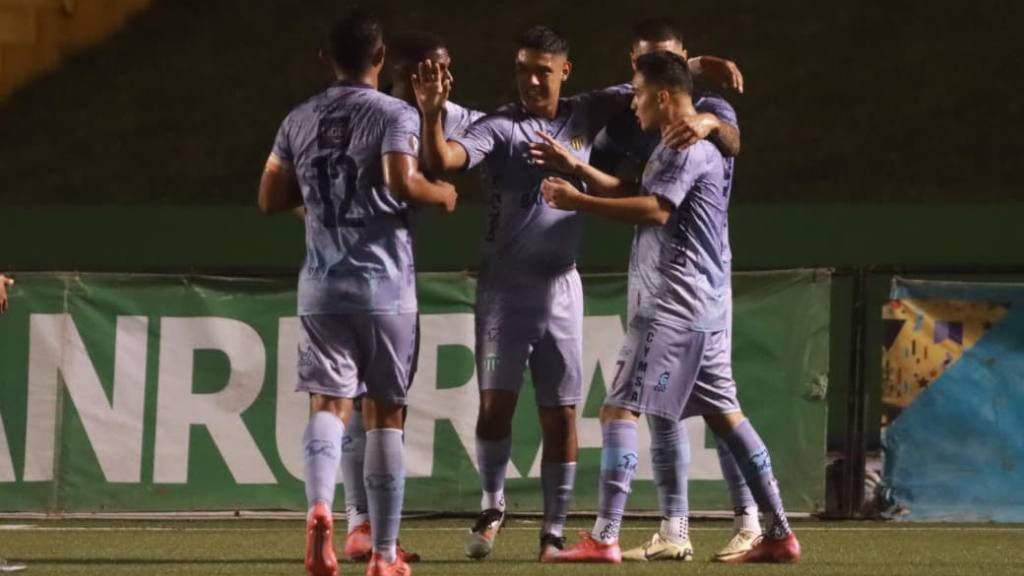 Celebración de Antigua GFC ante Comunicaciones | Alex Meoño