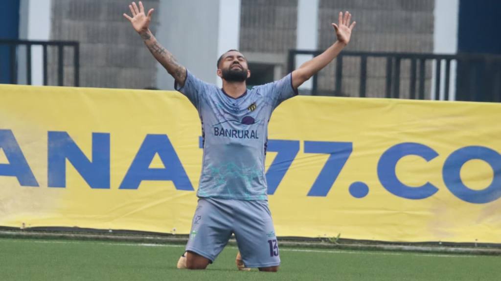 Celebración de Antigua GFC ante Comunicaciones | Alex Meoño
