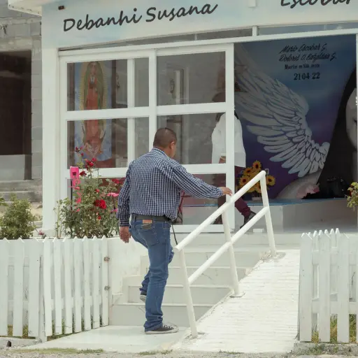 Fotografía cedida este miércoles por HBO Max y BTF Media, donde se observa un fragmento del documental Debanhi: ¿Quién mató a nuestra hija? , EFE/ Hbo Max Y Btf Media /SOLO USO EDITORIAL/ NO VENTAS/ SOLO DISPONIBLE PARA ILUSTRAR LA NOTICIA QUE ACOMPAÑA (CRÉDITO OBLIGATORIO)