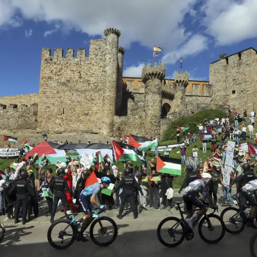 Protestas pro-Palestina en la Vuelta a España 2025 - EFE