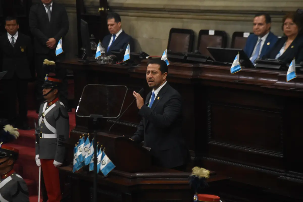 El presidente del Congreso presidió la Sesión Solemne. , Omar Solís.