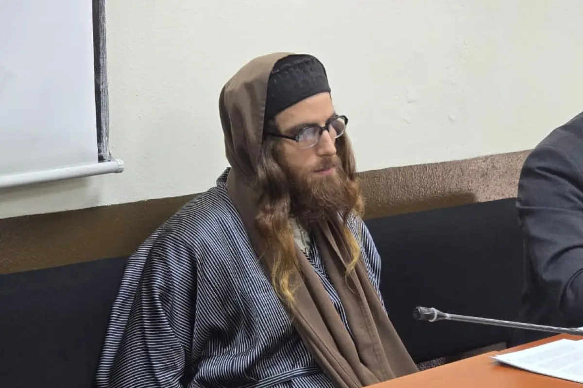 Yoel Alter, líder de la secta Lev Tahor, durante audiencia en el Tribunal Quinto de Sentencia Penal. Foto: Ángel Oliva.