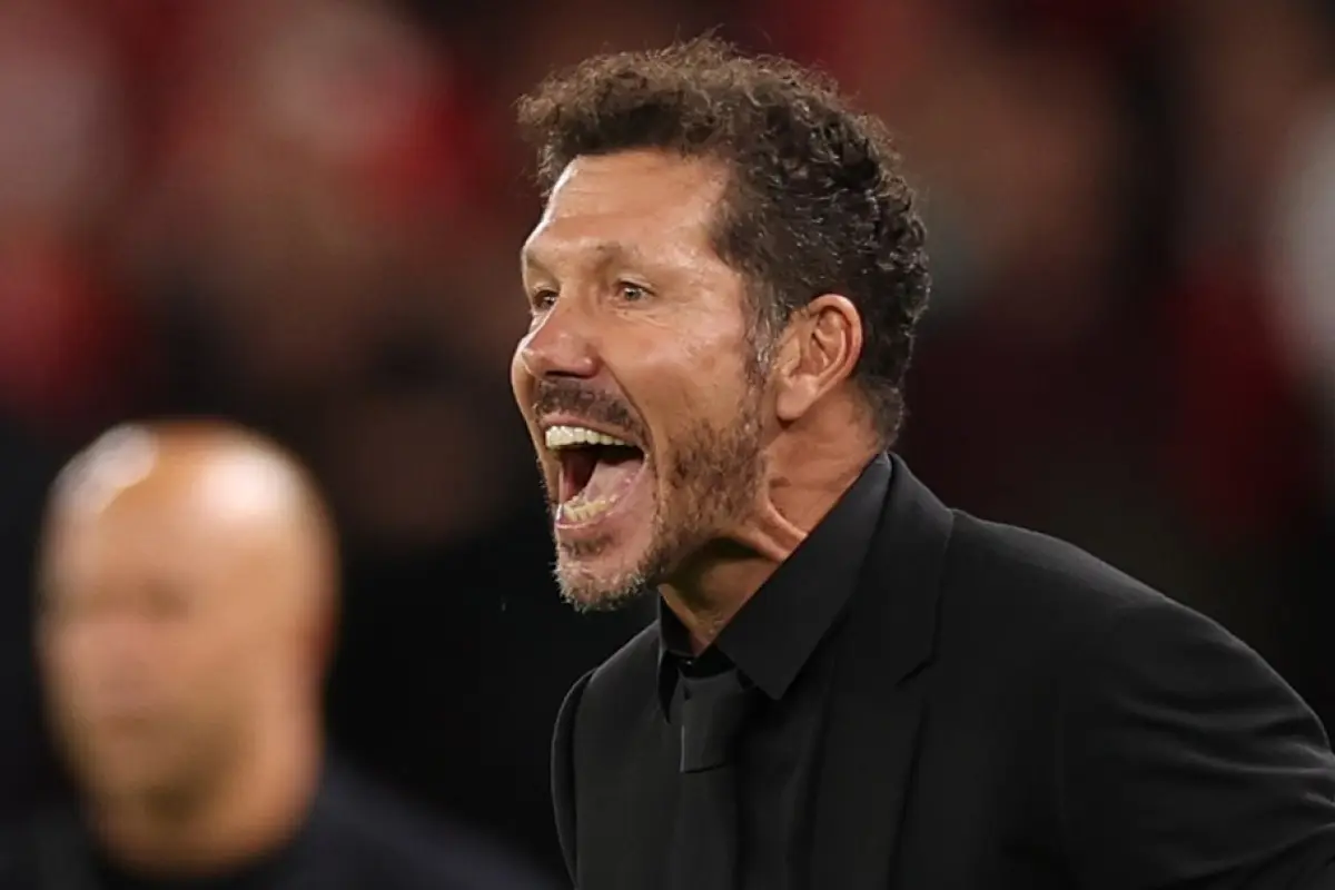Diego Simeone resultó expulsado del partido Liverpool-Atlético Madrid 
