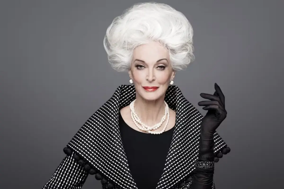 Carmen Dell’Orefice , Redes sociales