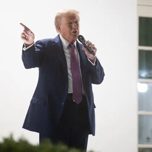 El presdidente de Estados Unidos, Donald Trump, fue captado el pasado 5 de septiembre, durante una cena con miembros del Congreso, en los jardines de la Casa Blanca, en Washington DC (EE ,UU