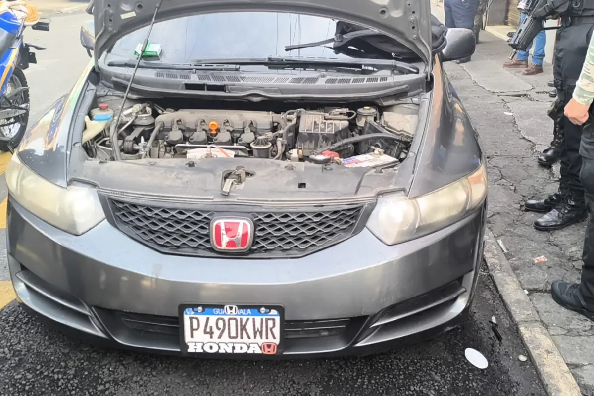 Vehículo de un pandillero en la zona 3., PNC.