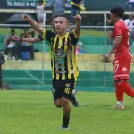 Jorge Batres, jugador de Aurora, operado tras sufrir un accidentet