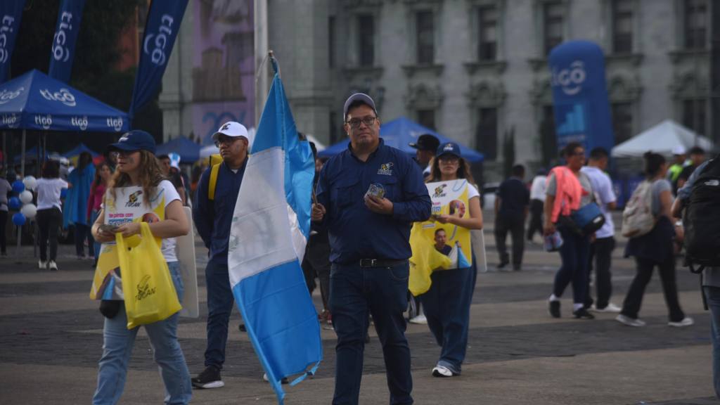 GuatemaltecosacudenalaplazaaobservareljuegodelaseleccionImage2025-09-04at5.18.09PM(1) | 