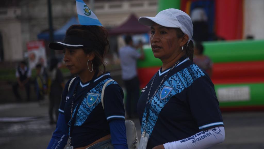 GuatemaltecosacudenalaplazaaobservareljuegodelaseleccionImage2025-09-04at5.18.09PM(3) | 