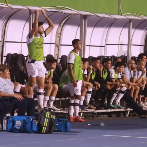 Caras de tristeza de la Selección de Guatemala - Alex Meoño