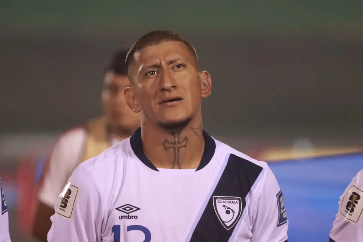Stheven Robles se lesionó en el partido ante El Salvador