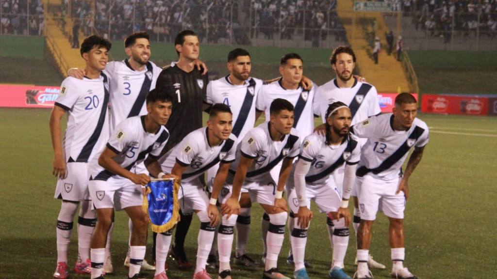 Partido entre Guatemala y El Salvador por las Eliminatorias Mundialistas | Alex Meoño