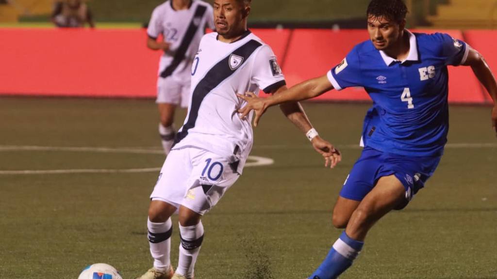 Partido entre Guatemala y El Salvador por las Eliminatorias Mundialistas | Alex Meoño