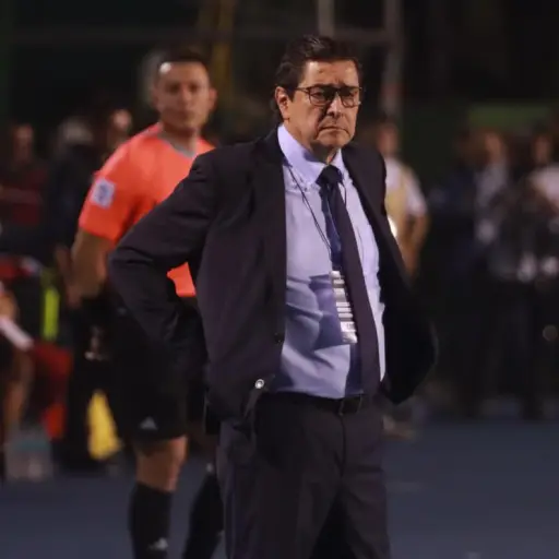  Tena admite errores.  ,Alex Meoño. 