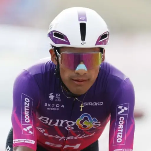 Sergio Chumil sigue cumpliendo su sueño en la Vuelta a España 2025