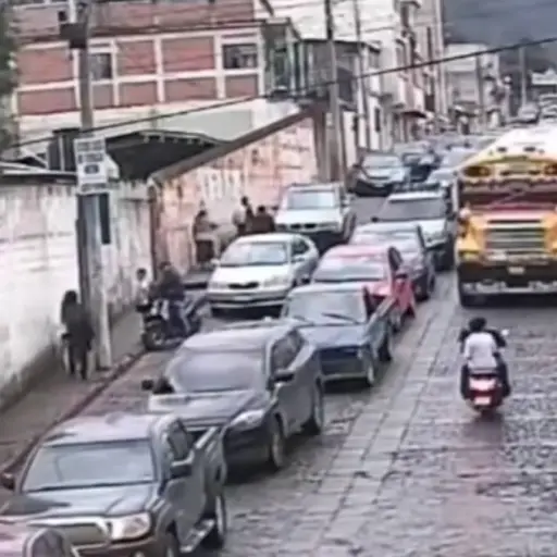 Accidente de bus en Xela.  ,Captura de pantalla video Facebook.