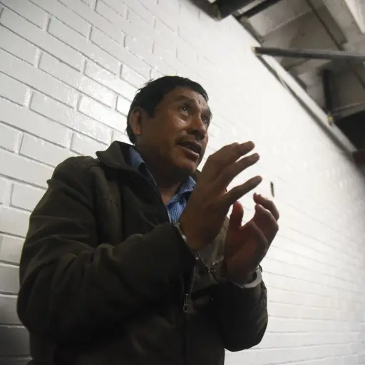 El exlíder indígena de Sololá, Esteban Toc, en Tribunales previo a una audiencia el viernes 5 de septiembre. ,Omar Solís/Emisoras Unidas