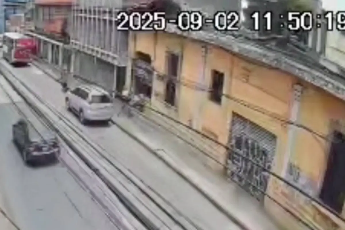 Una cámara captó el crimen ocurrido en la zona 1 de la capital., Captura de pantalla