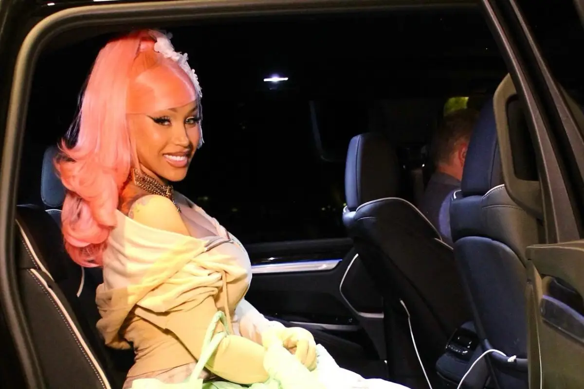 Cardi B, Redes sociales