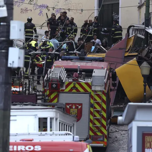 Descarrila el Elevador da Glória en Lisboa ,EFE