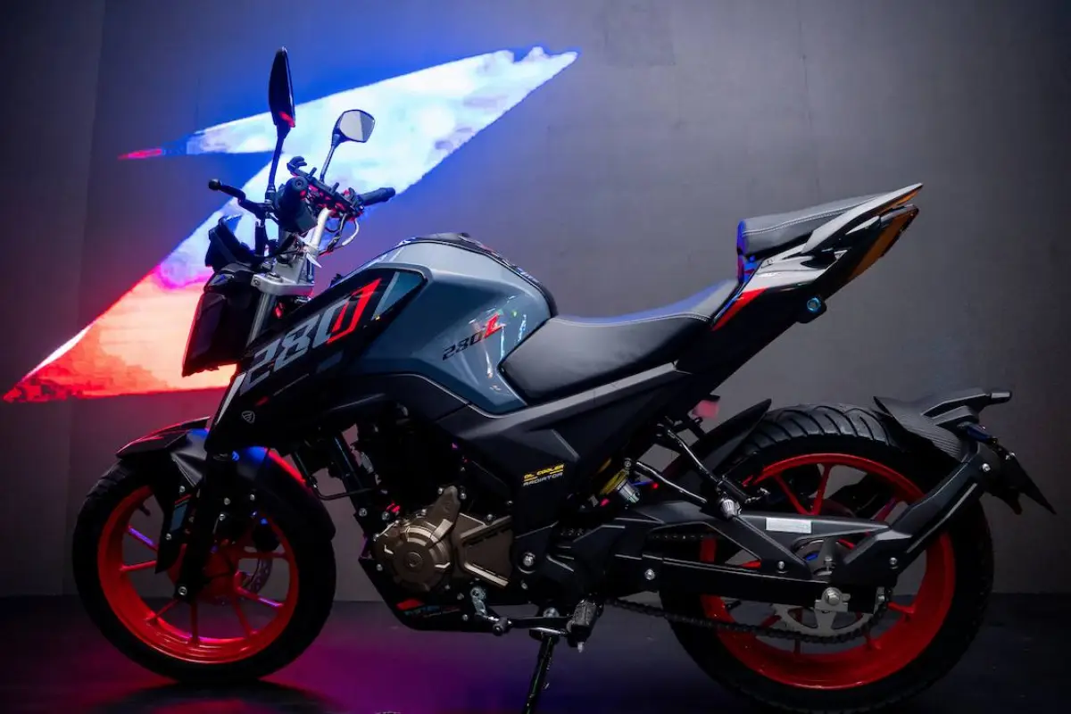 Moto Italika Z280, Cortesía