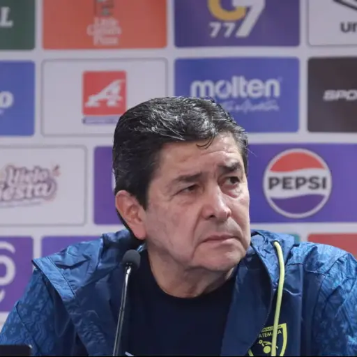 Luis Fernando Tena, técnico de la Selección de Guatemala - Alex Meoño