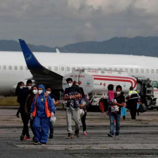 Menores de edad y otros migrantes en proceso de deportación desde Estados Unidos. ,Ilustrativa de archivo: EFE