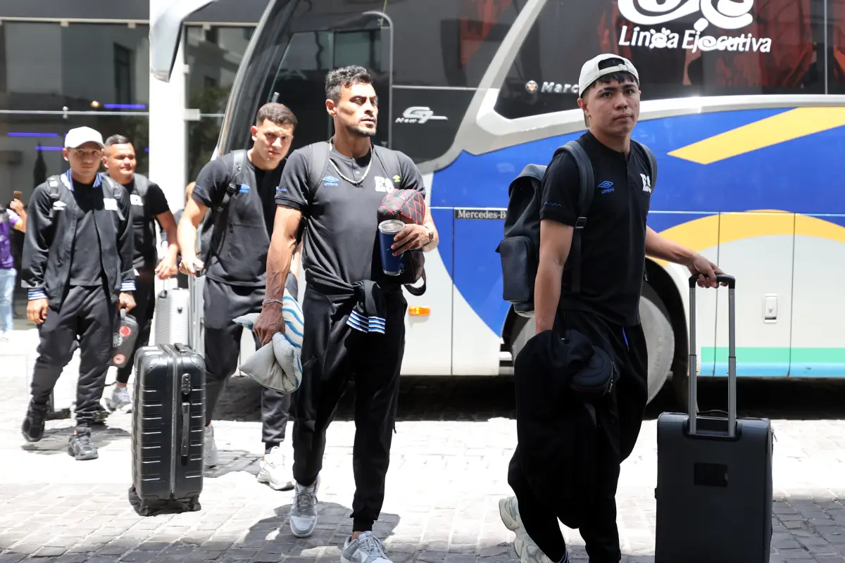 La Selección Nacional de El Salvador llegó a Guatemala