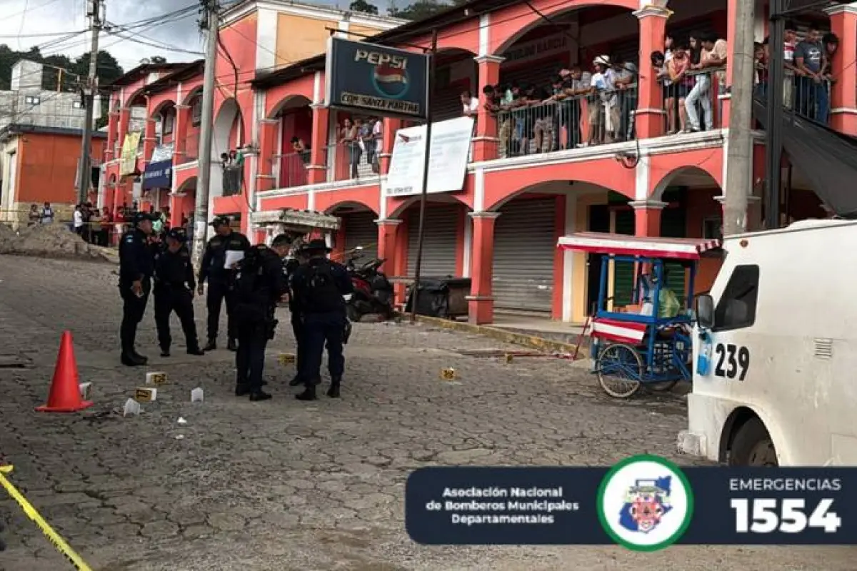 El asalto al camión de traslado de valores ocurrió en las afueras de una agencia bancaria., Bomberos Municipales Departamentales