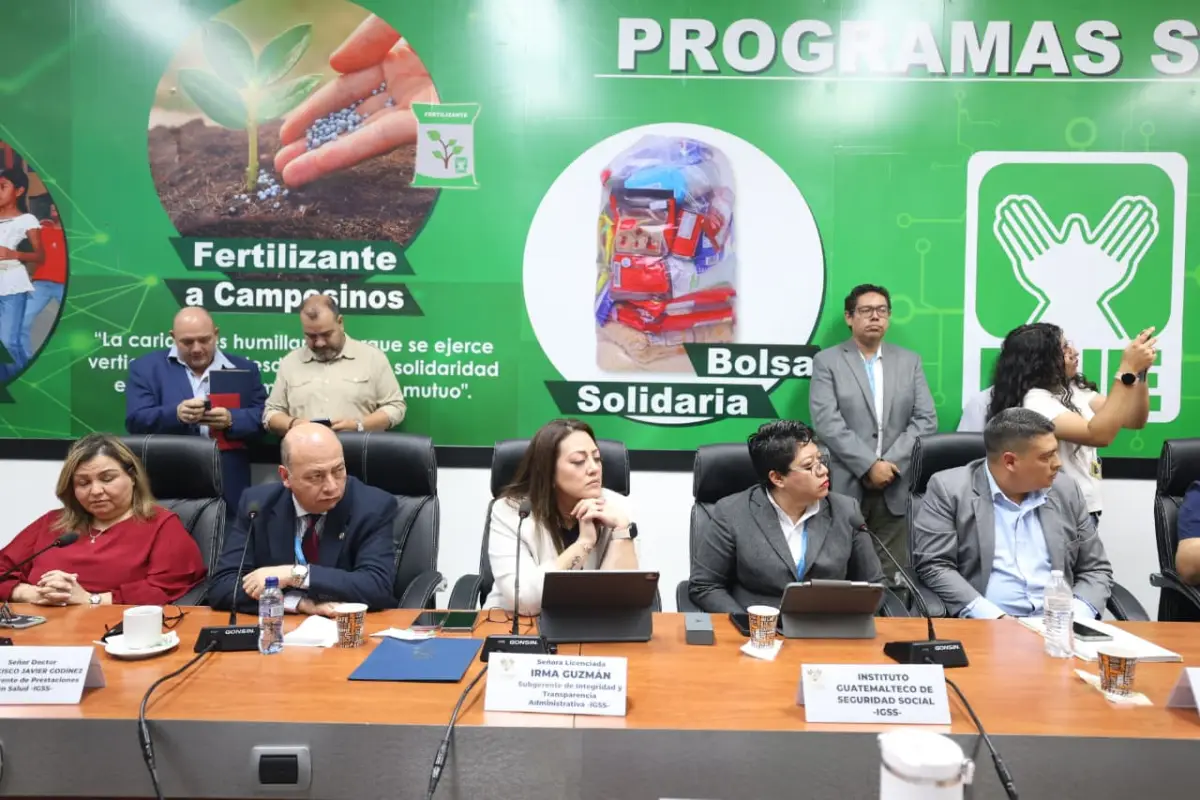 Citación de diputados de la UNE., Foto Congreso