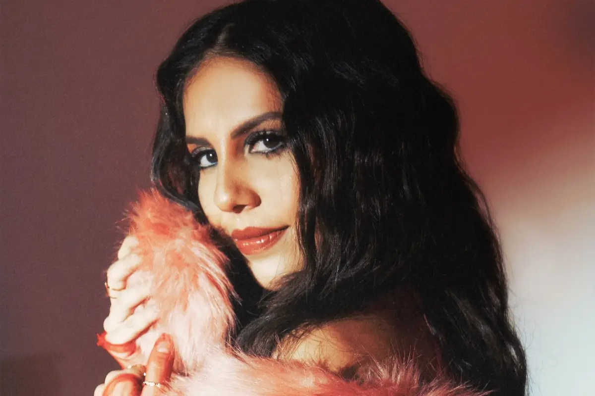 Fabiola Roudha, Redes sociales