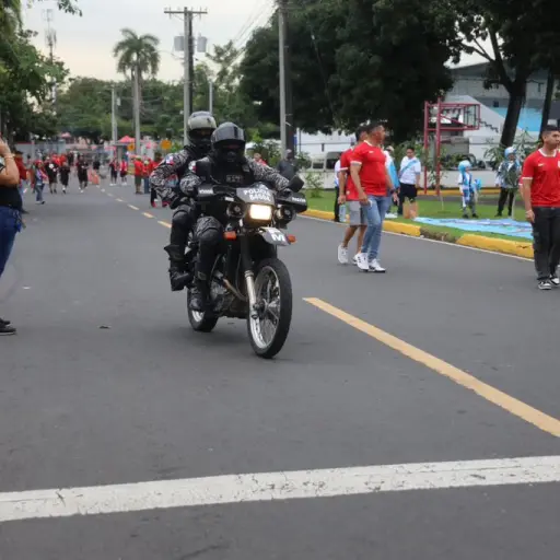 Despliegue policial en las afueras del estadio.  , Policía Nacional de Panamá.