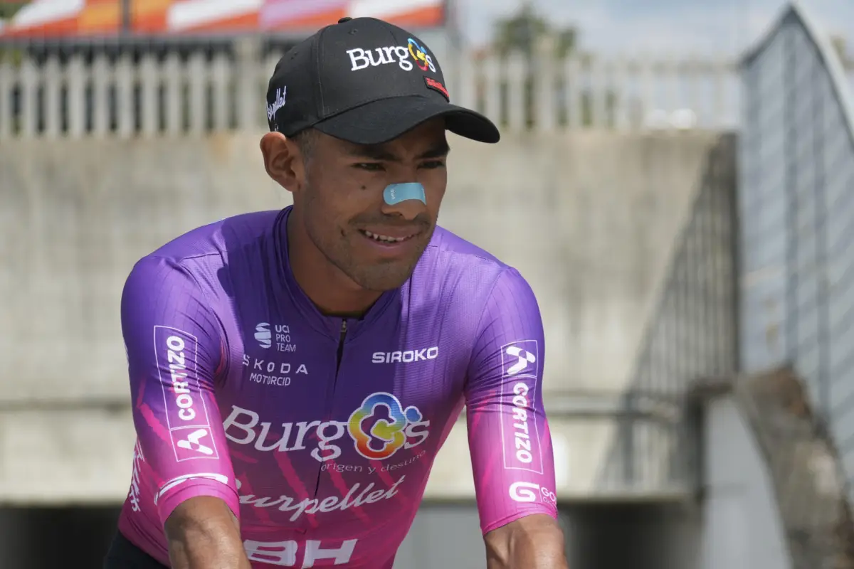 Sergio Chumil en la Vuelta a España 2025 - EFE