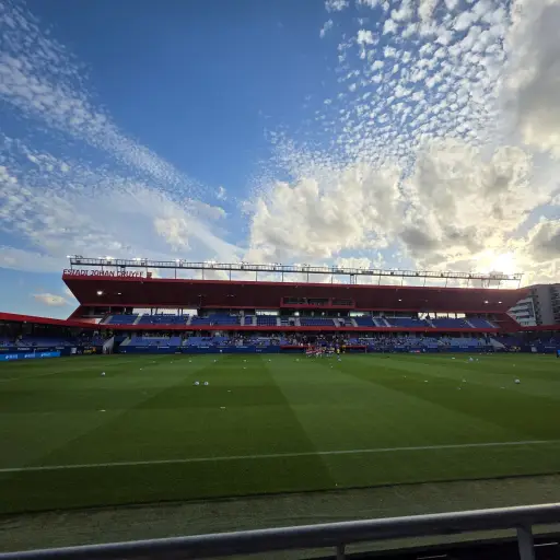 Estadio Johan Cruyff - Luke Rand