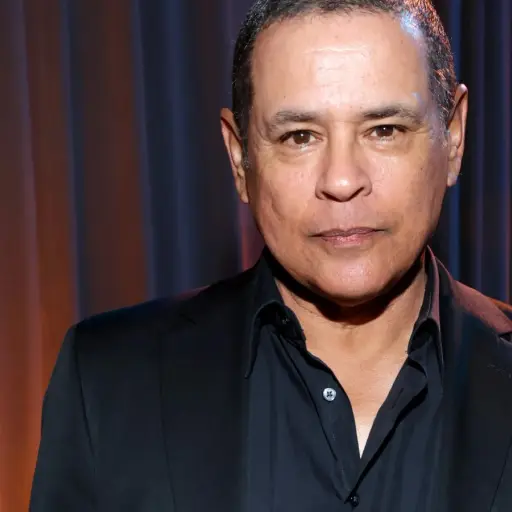 Raymond Cruz ,Redes sociales