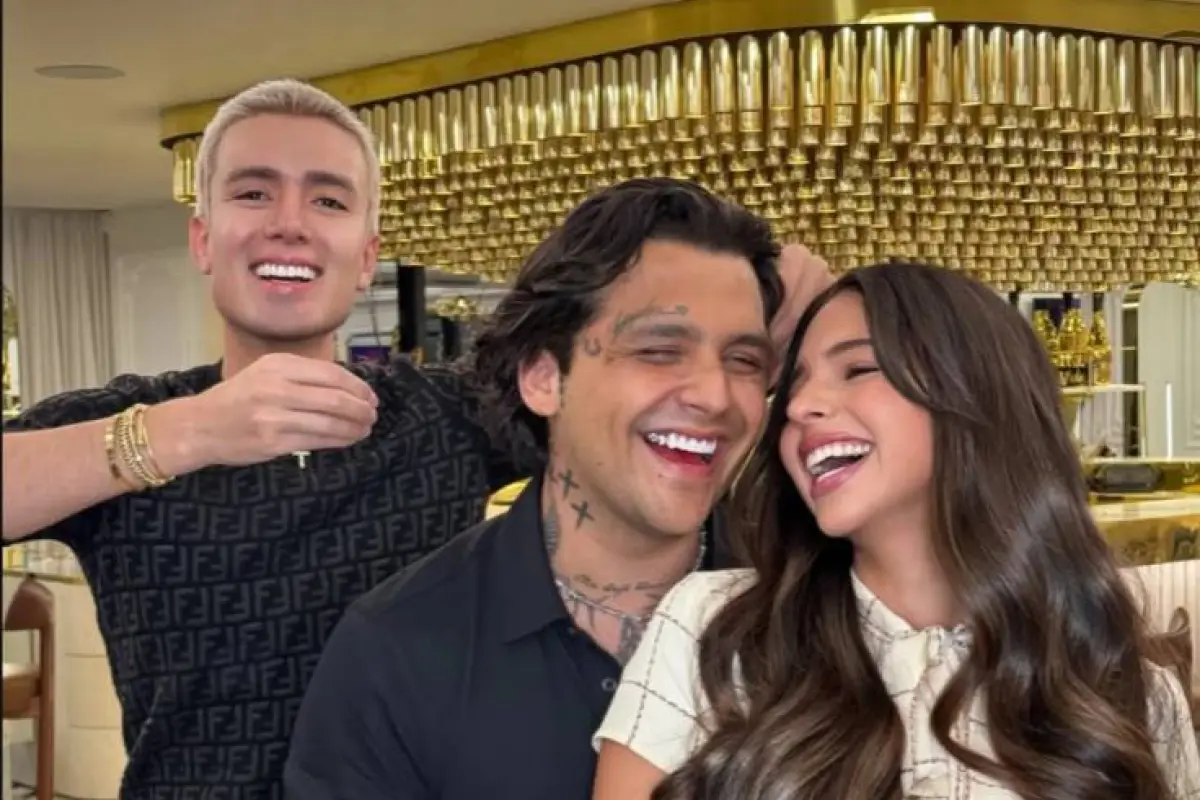 Micky Hair y Ángela Aguilar, Instagram