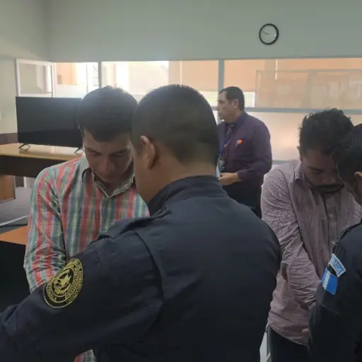 Audiencia en la que los dos implicados en el crimen contra un agente de PNC fueron ligados a proceso penal. ,Ángel Oliva/EU