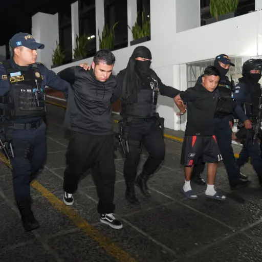 Dos pandilleros de la Mara Salvatrucha fueron detenidos en el barrio El Gallito. ,Foto PNC